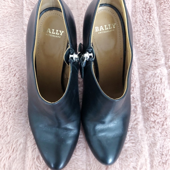 BALLY Heel Ankle Boots - Picture 2 of 5
